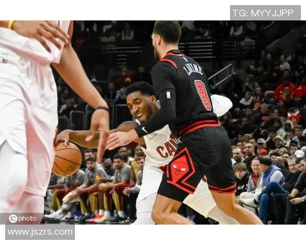 10月11日公牛队对阵骑士队精彩对决回顾与赛后分析