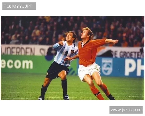 98年阿根廷与荷兰经典对决回顾足球历史上的传奇时刻 98年阿根廷与荷兰经典对决回顾足球历史上的传奇时刻