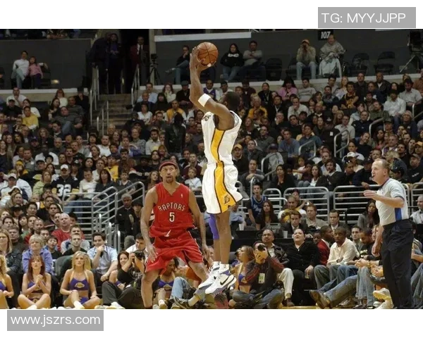 2013年科比对阵猛龙的经典对决回顾与精彩瞬间分析