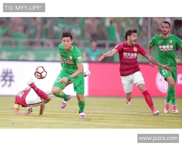 2014年广州恒大与柏队激战回顾：巅峰对决中的精彩瞬间与战术分析